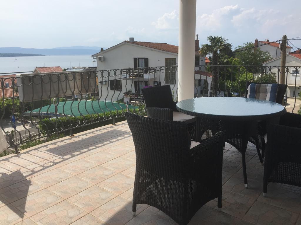 Apartments Antonia Малинска Экстерьер фото