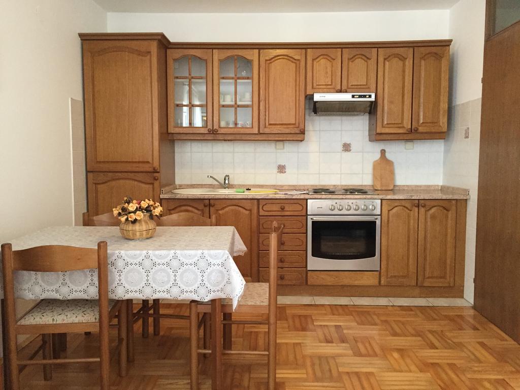 Apartments Antonia Малинска Экстерьер фото