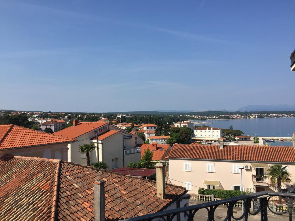 Apartments Antonia Малинска Экстерьер фото