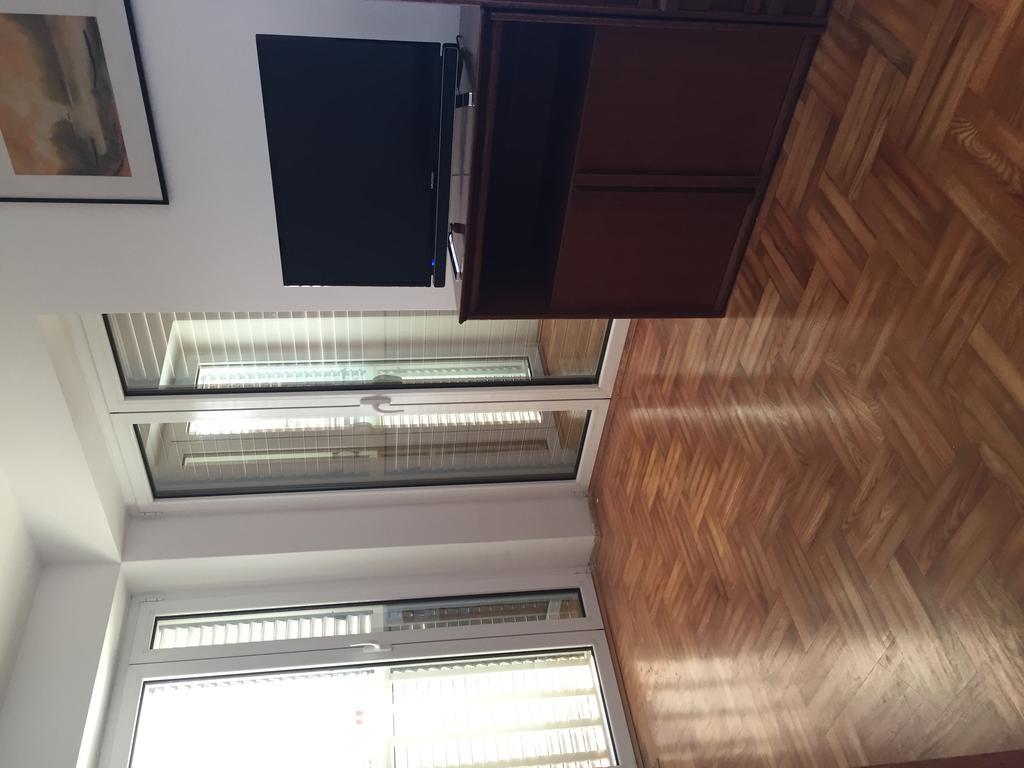 Apartments Antonia Малинска Экстерьер фото