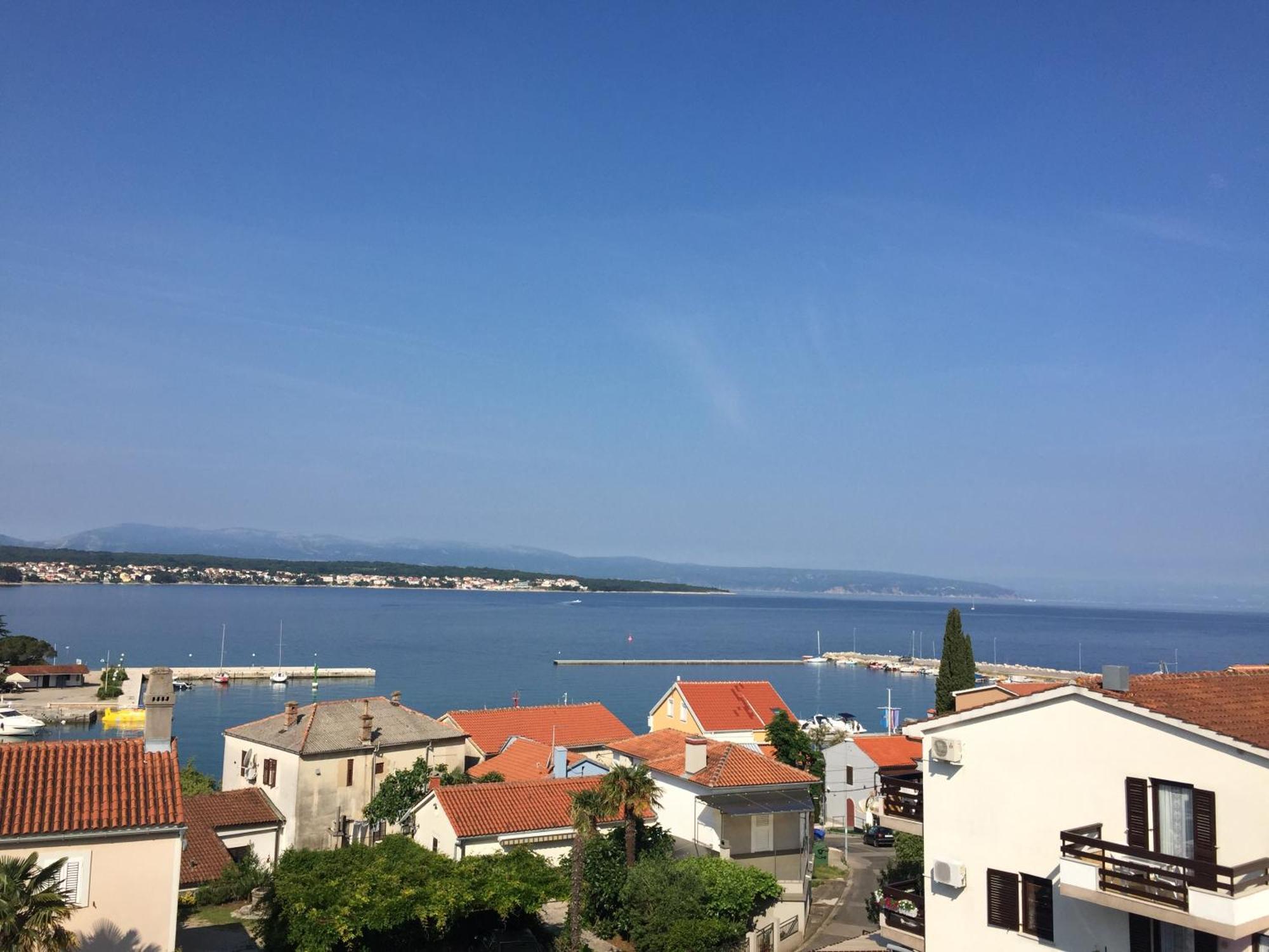 Apartments Antonia Малинска Экстерьер фото